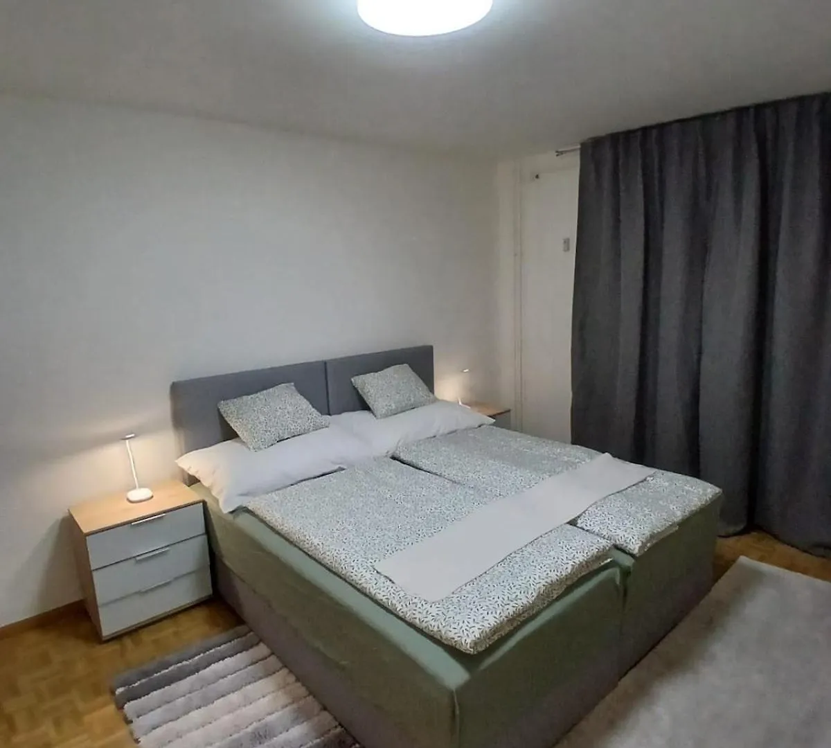 4 Zimmer, 6 Betten, Neu Moebliert, Im Zentrum Basel Daire